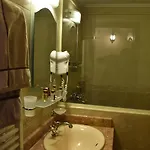 Boutique Boris Palace & Restaurant 호텔 4*