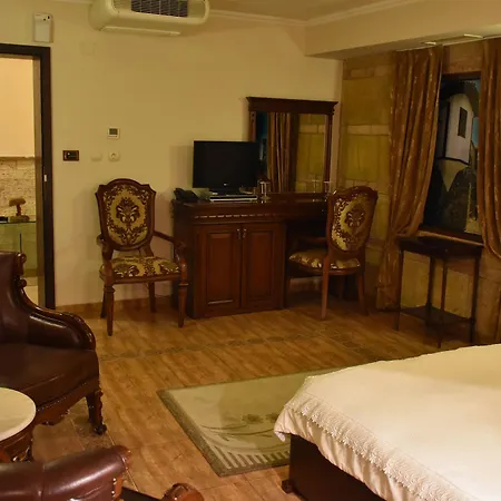 Boutique Boris Palace & Restaurant 4*