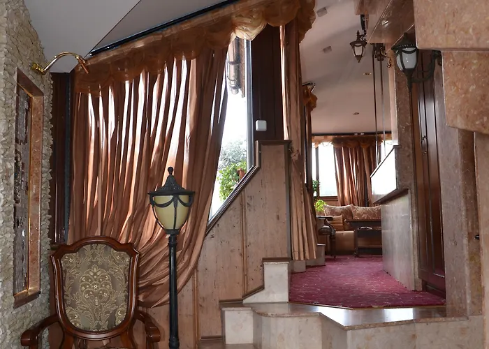 Boutique Boris Palace & Restaurant Hotel